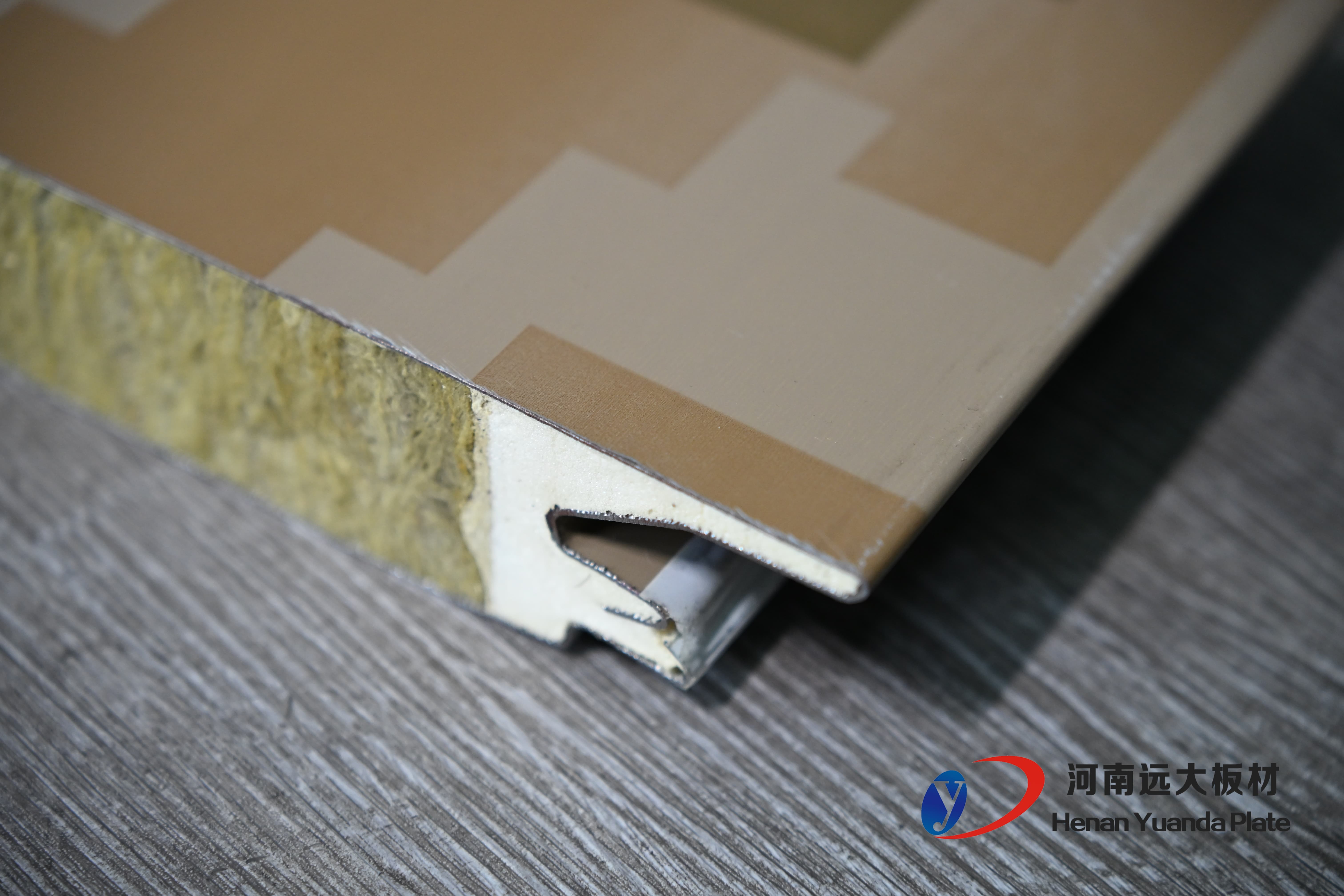 A級防火聚氨酯夾芯板 - 河南遠(yuǎn)大板材廠家直供，保溫防火雙達(dá)標(biāo)(圖3)